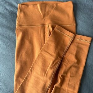 TnAction TnaLIFE™ Cheeky Hi-Rise Legging